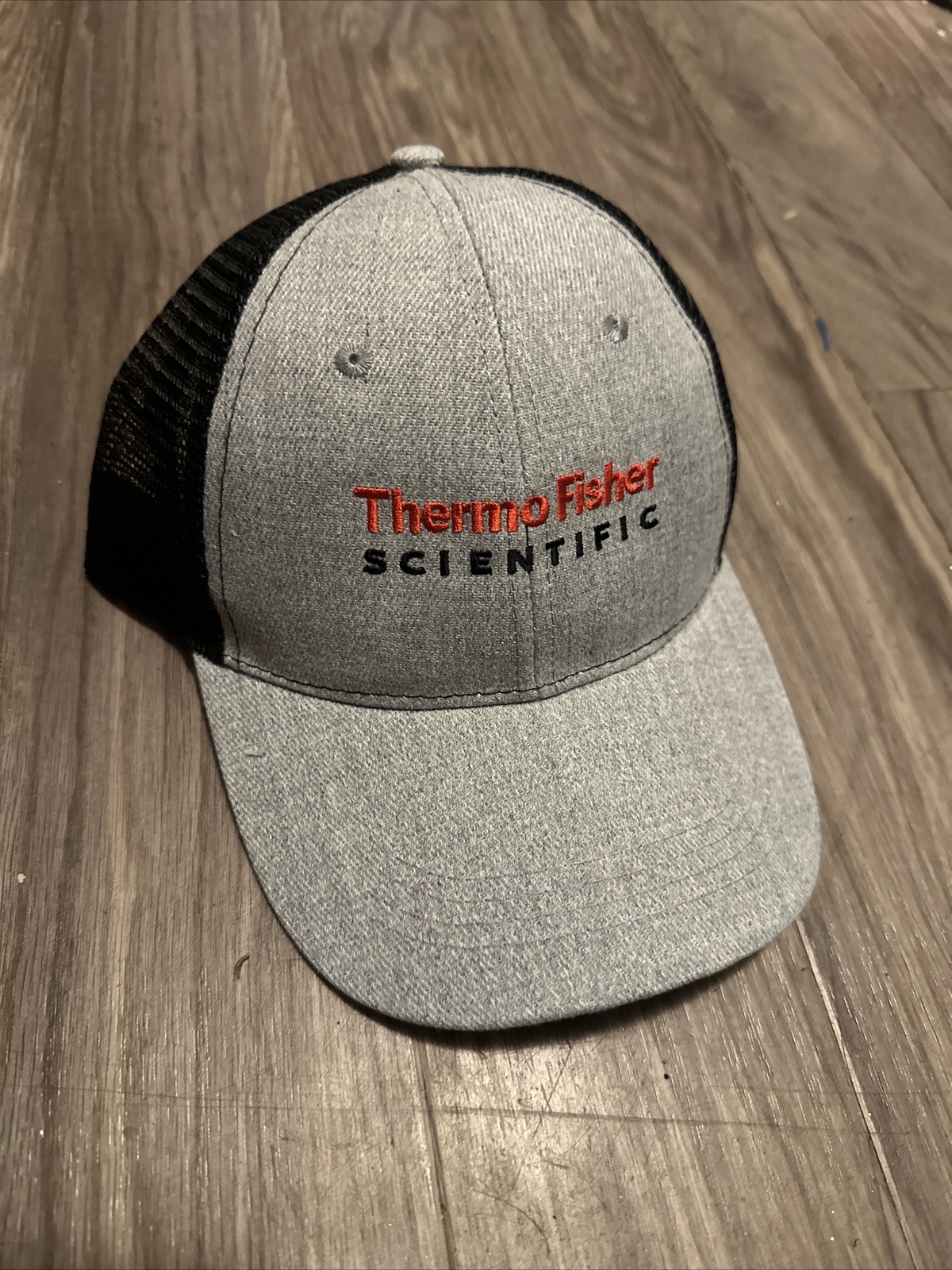 Thermo Fisher Scientific embroidered mesh back baseball cap - brand new