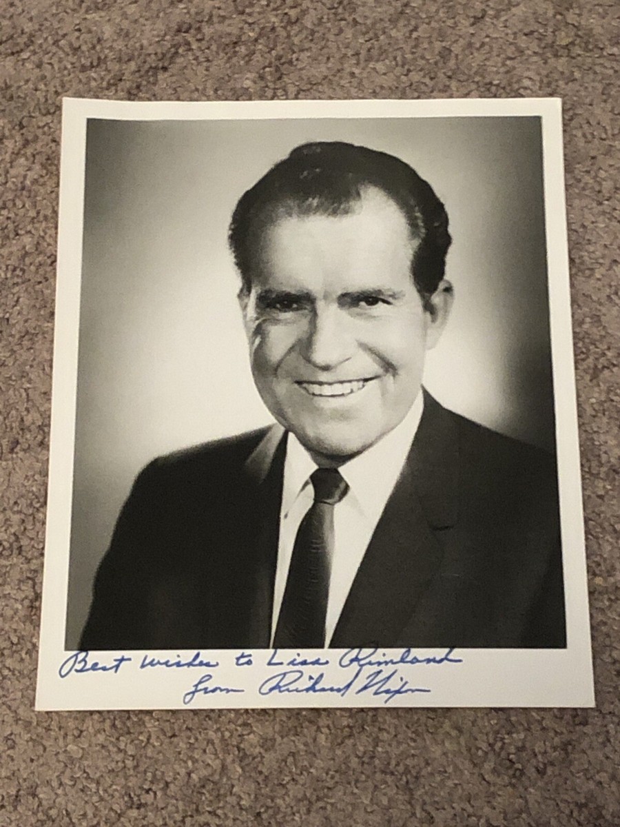 PRESIDENT RICHARD NIXON SIGNED AUTOGRAPHED 8X10 VINTAGE