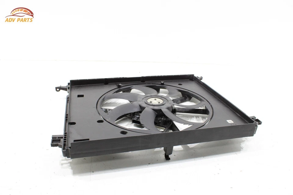 Toyota Highlander 2020-2024 3,5 L motor radiador ventilador de refrigeración cubierta y cuchilla OEM Foto 3 de 4