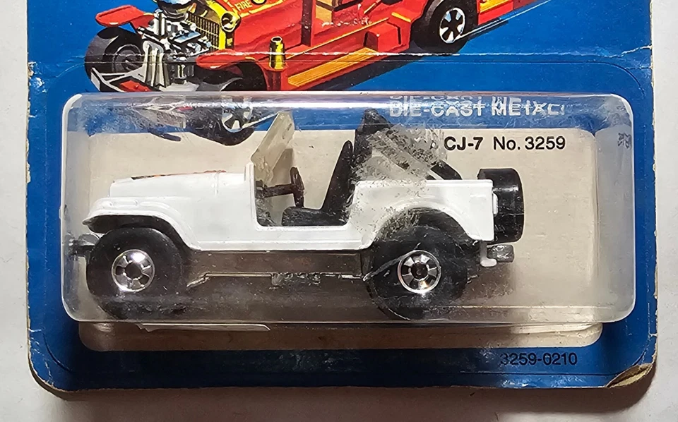Hot Wheels Jeep CJ-7, White, 1982, Vintage Blackwalls, Mint on Card, Hong Kong - Image 4 of 4
