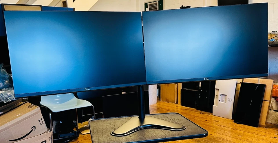 Dual Monitor Screen bundle Dell P2719HC 2x27" USB-C HDMI Monitors IPS Full HD HD - Image 3 of 4