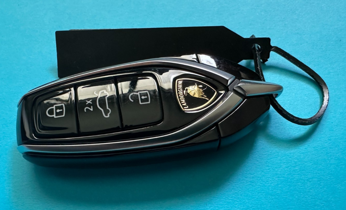 Lamborghini Urus SE キー カバーブラック Carbon Fiber Lamborghini