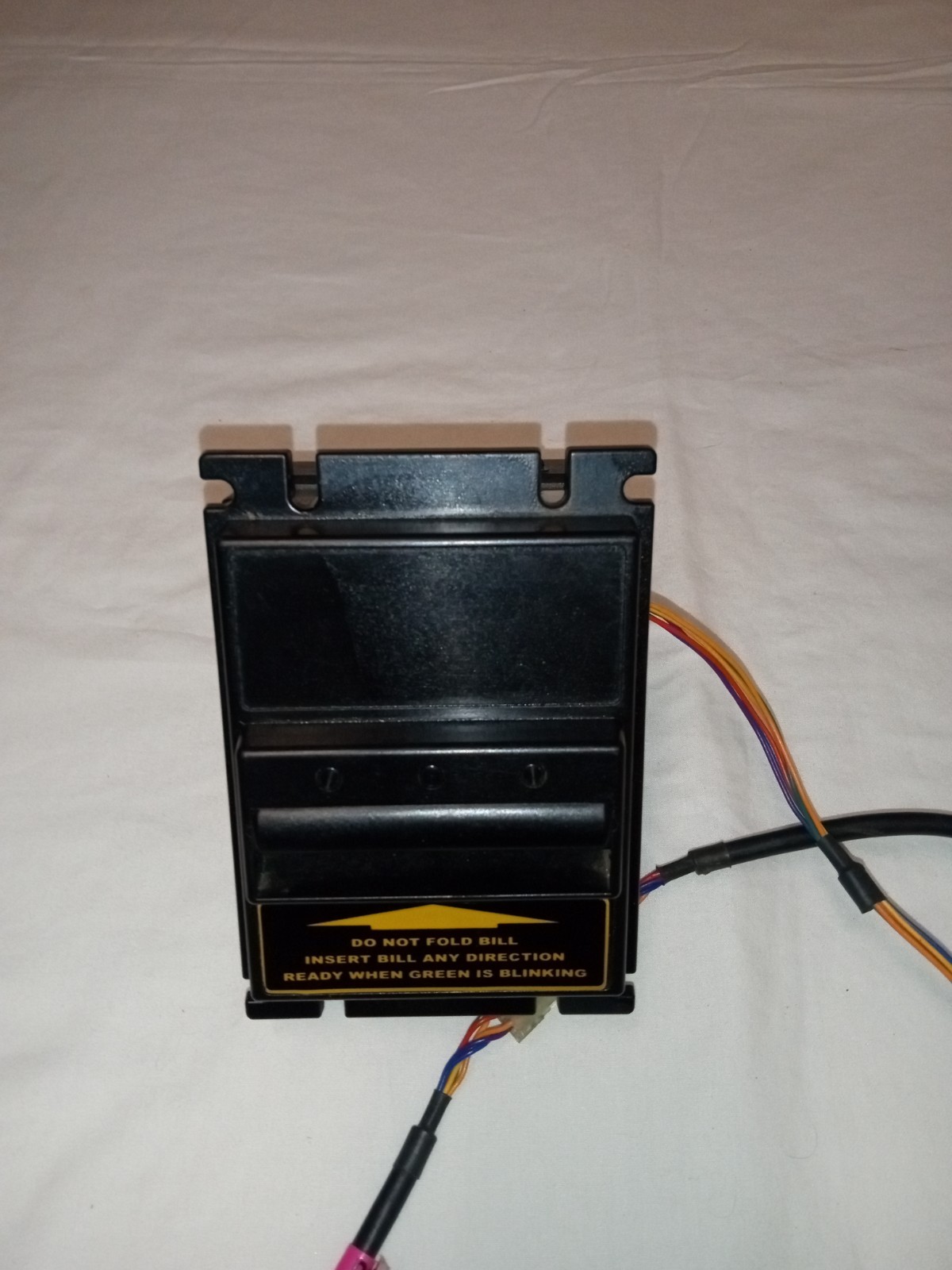 ICT model# BL-700-USD4 pulse 5$ Dollar Bill acceptor with cord