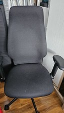 Black Adjustable Ergonomic Office Chair Desk Seating with Adjustable Features