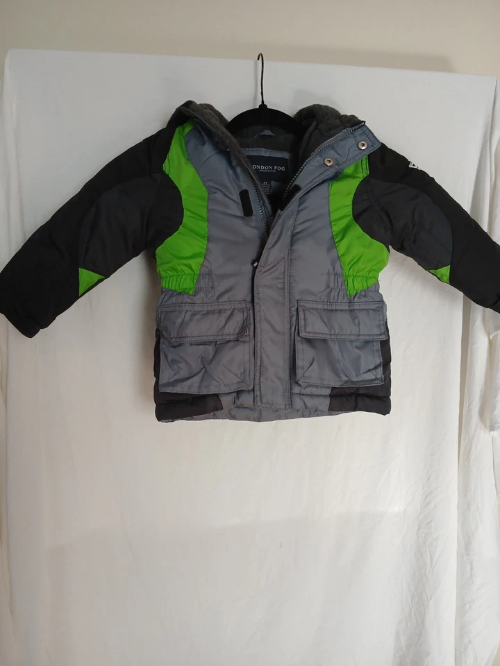 Chaqueta London Fog para niños pequeños Foto 2 de 3