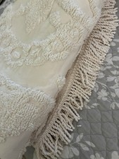 Couvre-lit complet touffeté chenille coton crème