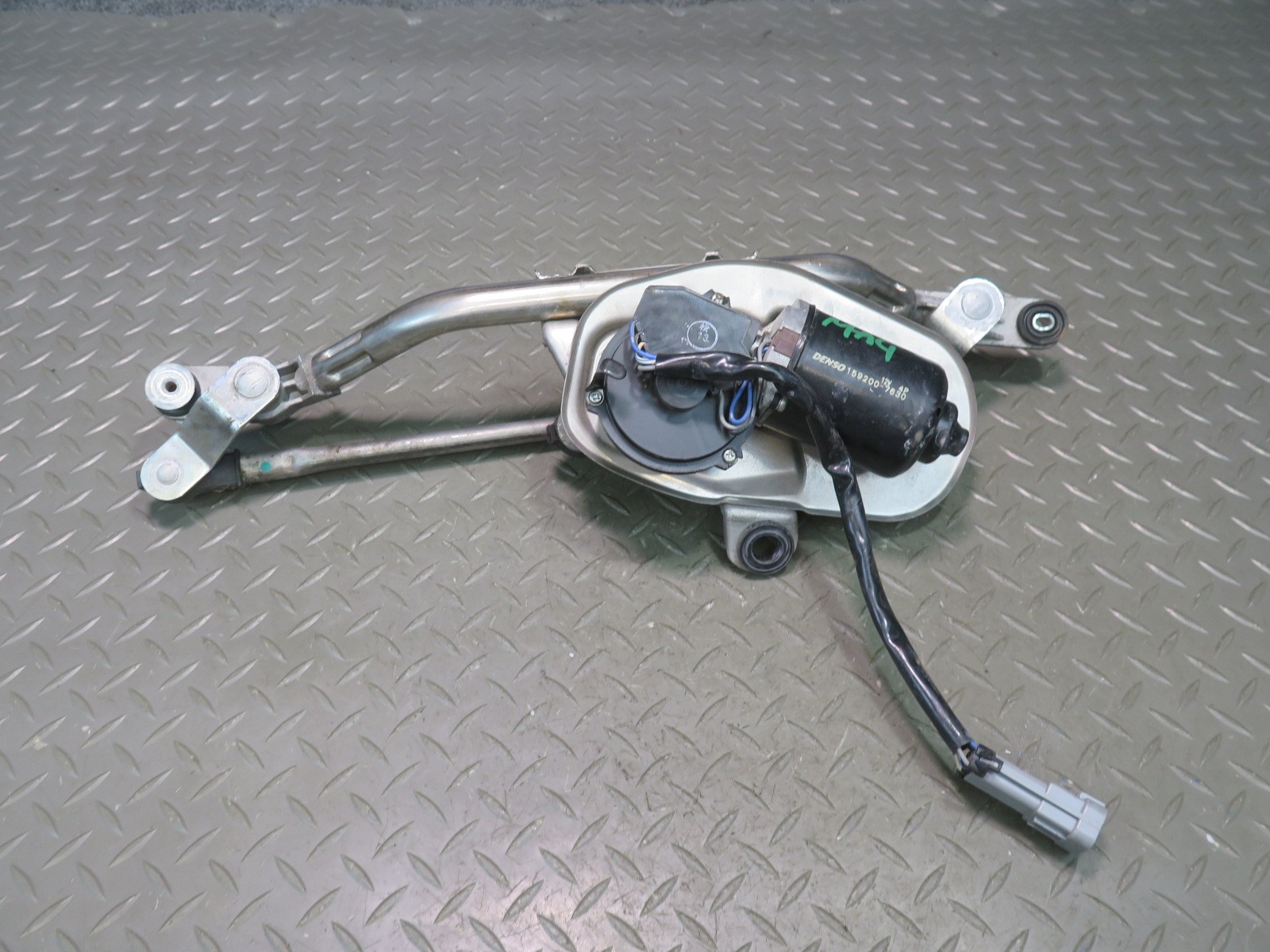 2008-2019 MASERATI GRANTURISMO M145 FRONT WIPER TRANSMISSION LINKAGE W MOTOR