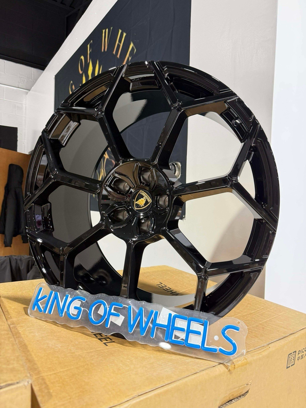 23 Lamborghini URUS RIMS 2023 FORGED WHEELS STOCK Black FORGED