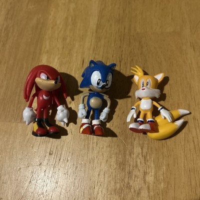 Sonic The Hedgehog 2.5   PVC Sonic, Tails, Knuckles Figure Sega Lot Of 3