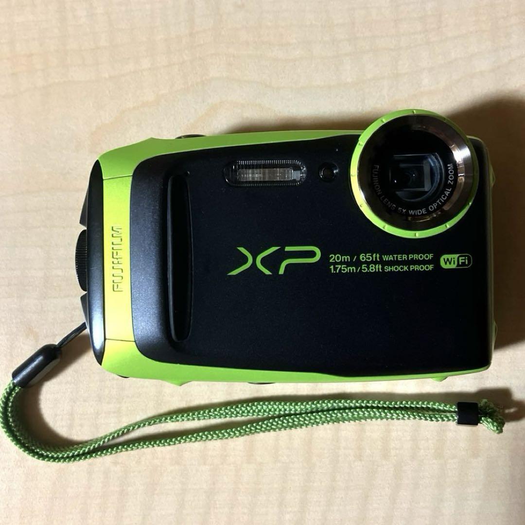 Digital Camera  Xp120 Lime With Case