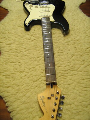 Fender 1999 Squier Stratocaster Affinity Black w/Padded Gig Fender 1999 Squier Stratocaster Affinity Black w/Padded Gig