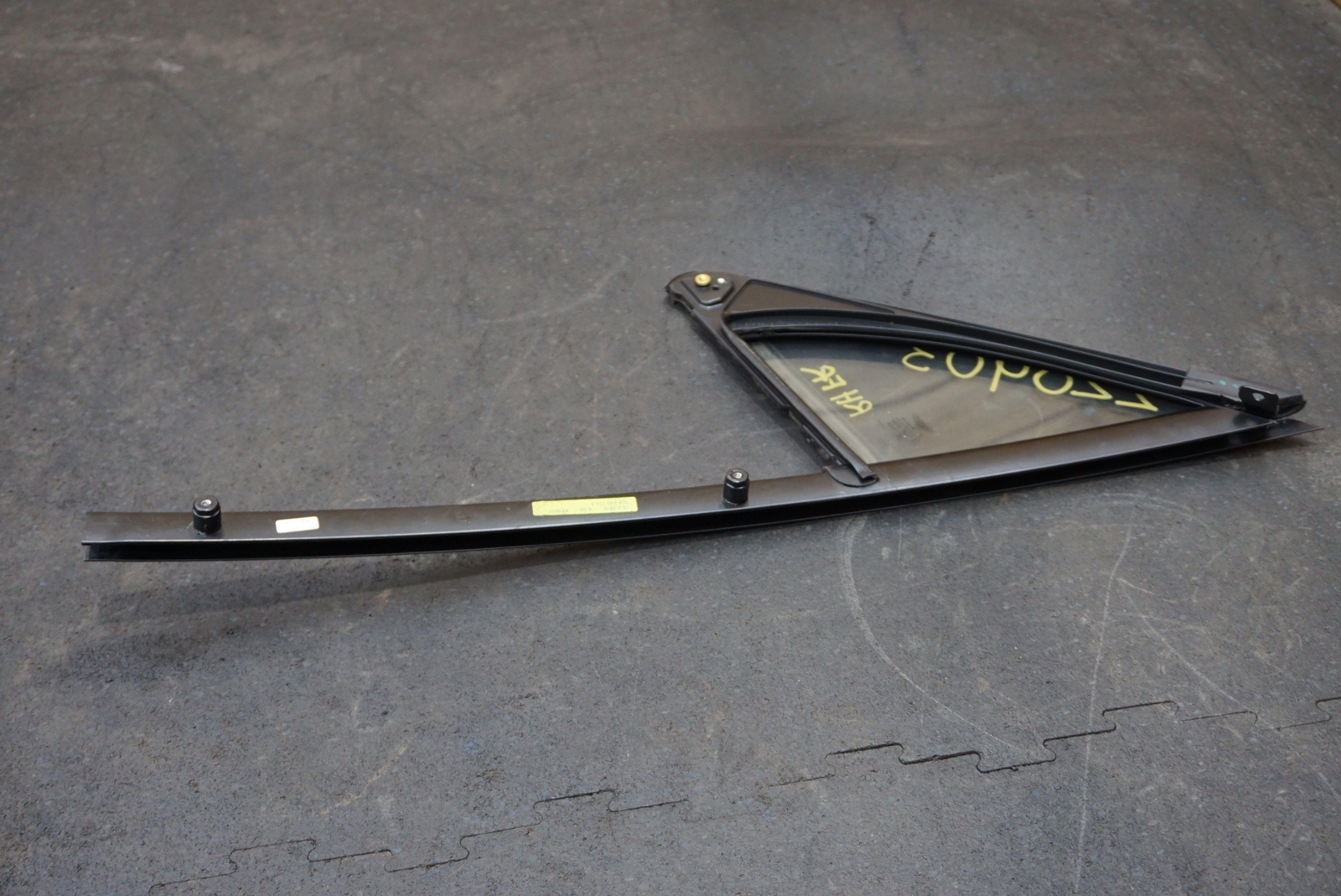 Front Right Door Fixed Vent Window Glass Panel OEM 36A845114 Bentley Bentayga