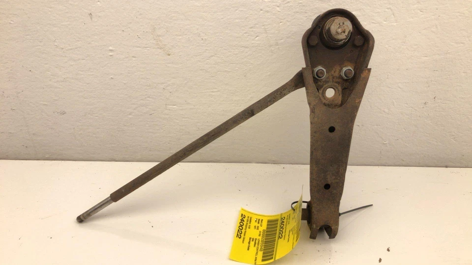 1970-1973 Nissan Datsun 240z passageiro dianteiro direito braço de controle inferior OEM braço A - Imagem 3 de 4
