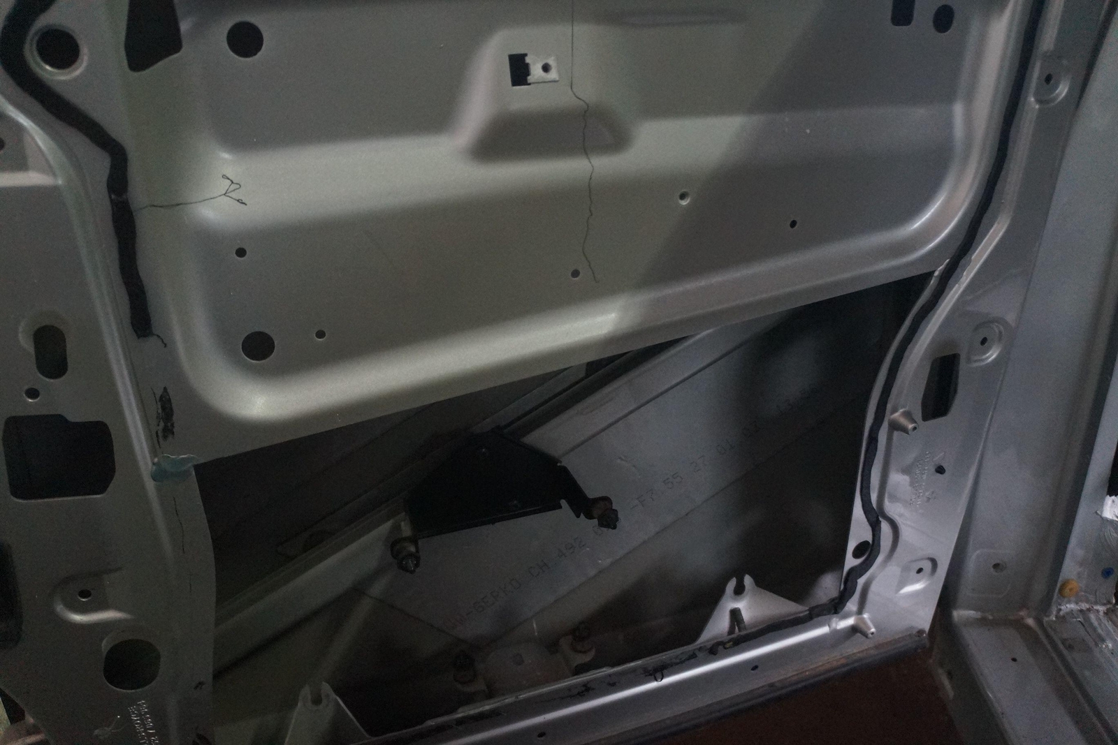 Rear Right Door Shell Silver 41527196674 OEM Rolls Royce Phantom 2004