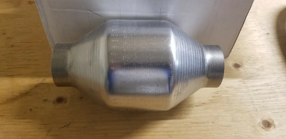 Каталитический конвертер дизельный Magnaflow 2,25 дюйма для сварки MK4 VW TDI и Jeep Liberty - Изображение 3 из 4