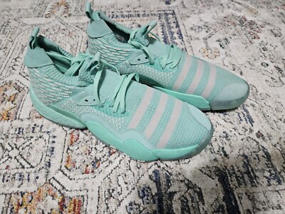 trae young green shoes