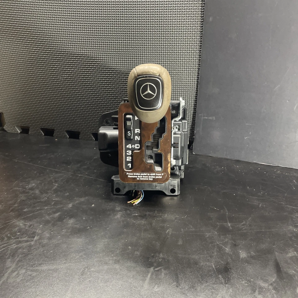 1999 Mercedes-Benz C280 Automatic Floor Gear Shifter Lever Handle Assembly - Image 2 of 4
