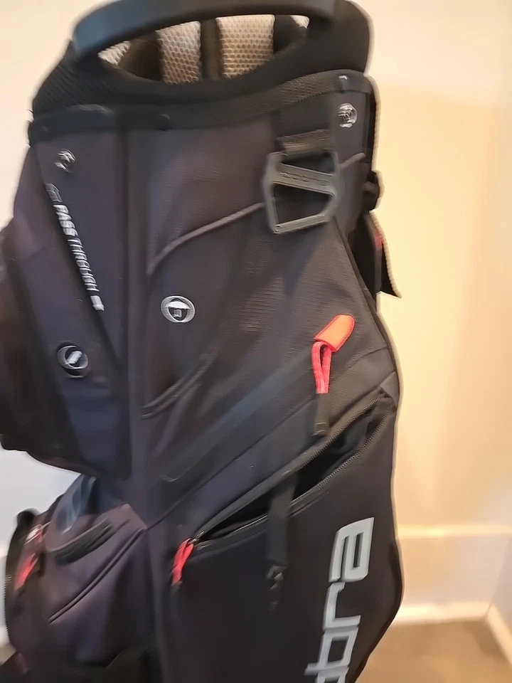 Сумка для гольфкара Cobra Ultralight 14-полосная клюшка 7 карманов черная/красная с дождевым чехлом - Изображение 2 из 4