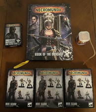 Necromunda Underhive Outcasts Gang Lot: Book,...