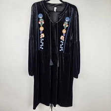 Black Velvet Embroidered Boho Luxe Dress Womens 2XL Folk Art Festival Pesant 