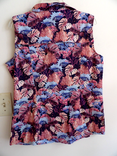 Reel Legends Mariner Sleeveless Collared Blouse Large - Picture 2 of 3