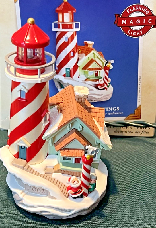 Hallmark "Lighthouse Greetings" 2003 Ornament Magic Collector's Flashing Light