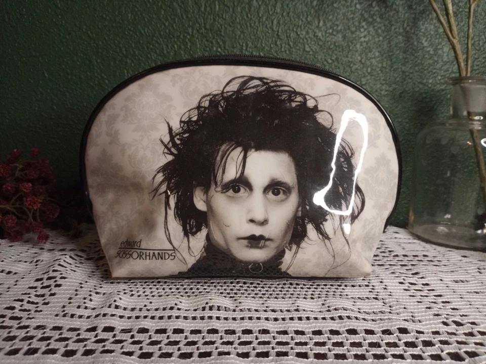 Raro Bolso de Maquillaje Edward Manos de Tijera Rock Rebel Negro Gris Plástico Cremallera Foto 2 de 4