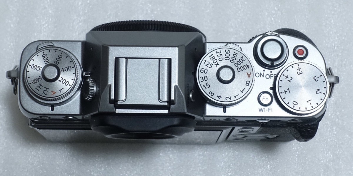 Fujifilm X-T1 CMOS Sensor 16.3 MP Digital Camera - Graphite