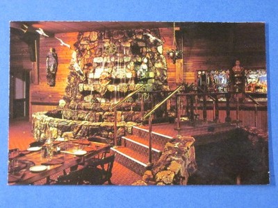 Postcard - Captain George's Seafood Restaurant / Williamsburg, Va.