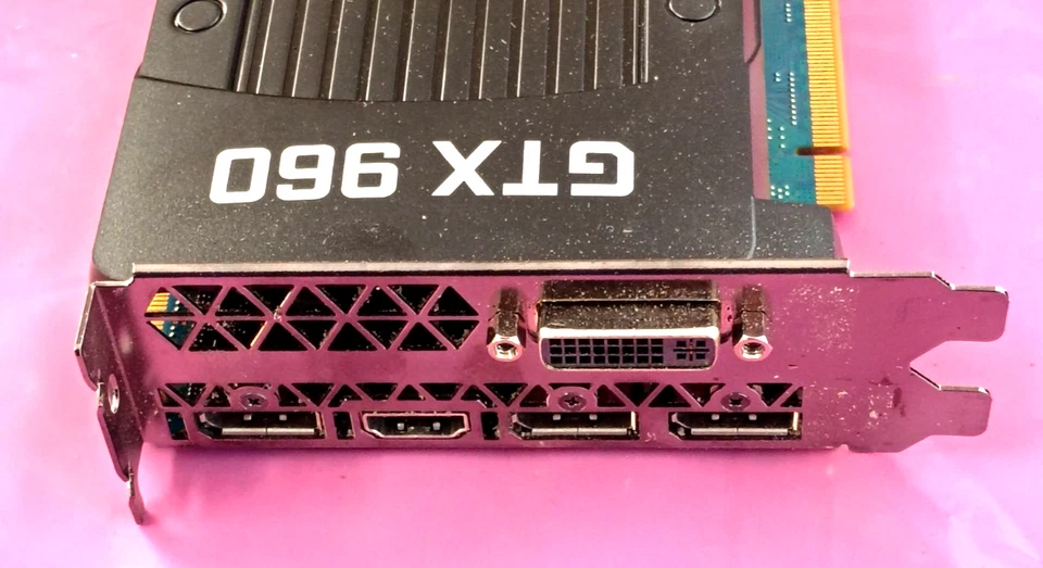 0H4P1K NVIDIA GeForce GTX 960 2GB GDDR5 PCI Express 3.0 x16 Graphics Card H4P1K - Image 4 of 4