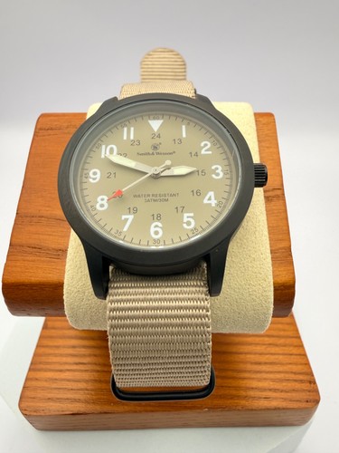 Smith & Wesson Quartz Field Watch NATO strap, Runs and Sets, New Battery