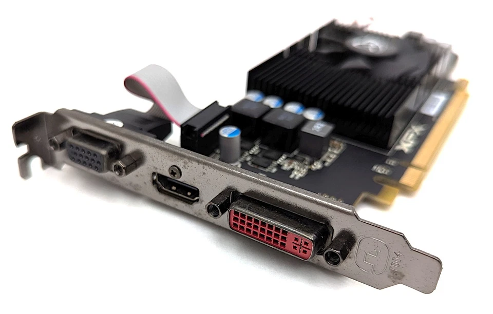 XFX Radeon R7 240 780M Boost Ready 2GB GDDR3 VGA DVI HDMI Video Card R7-240A-CLF - Image 2 of 4