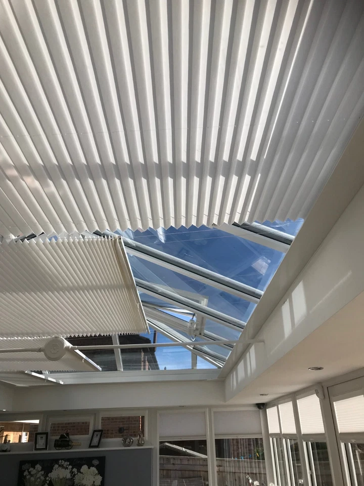 PLEATED ROOF THERMAL BLINDS CONSERVATORY, LANTERN, ORANGERY  -  PLAIN WHITE - Image 4 of 4