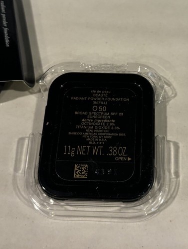 Cle De Peau Radiant Powder Foundation SPF 23 Refill O50 ~ Size 11 g / 0.38 Oz. - 第 2/4 張圖片