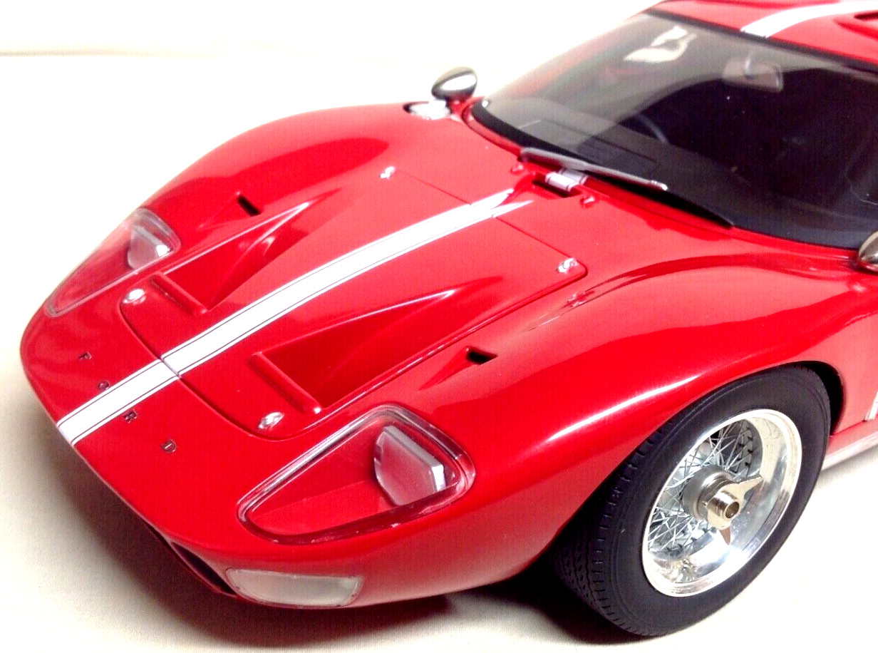 Ford GT40 w/Wire Wheel Rims/V8 Engine/Custom Metal Body 1:12 Large Scale Model