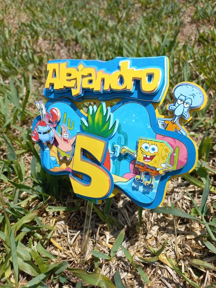 Topper pastel personalizado esponja amarilla y sus mejores amigos en el mundo marino Foto 4 de 4