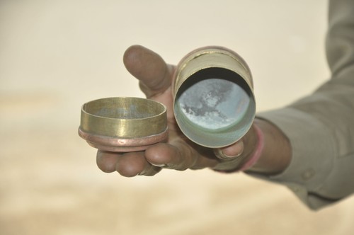 Vintage Cylindrical Lines Engraved Brass & Copper Handcrafted Lime Paste Box - Picture 6 of 6