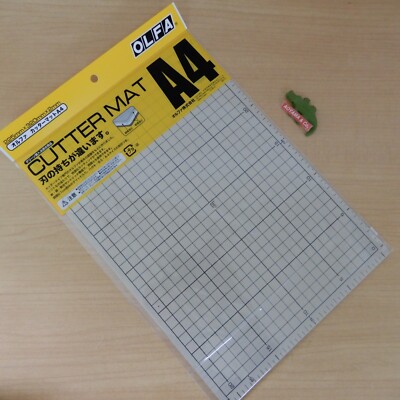 OLFA Japan 134B Double-side Cutting Mat A4 (22.5 x 32cm)