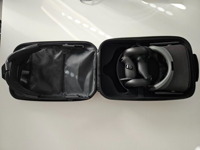 Oculus Quest VR-Headset schwarz inkl. Hardcase und Zubehör