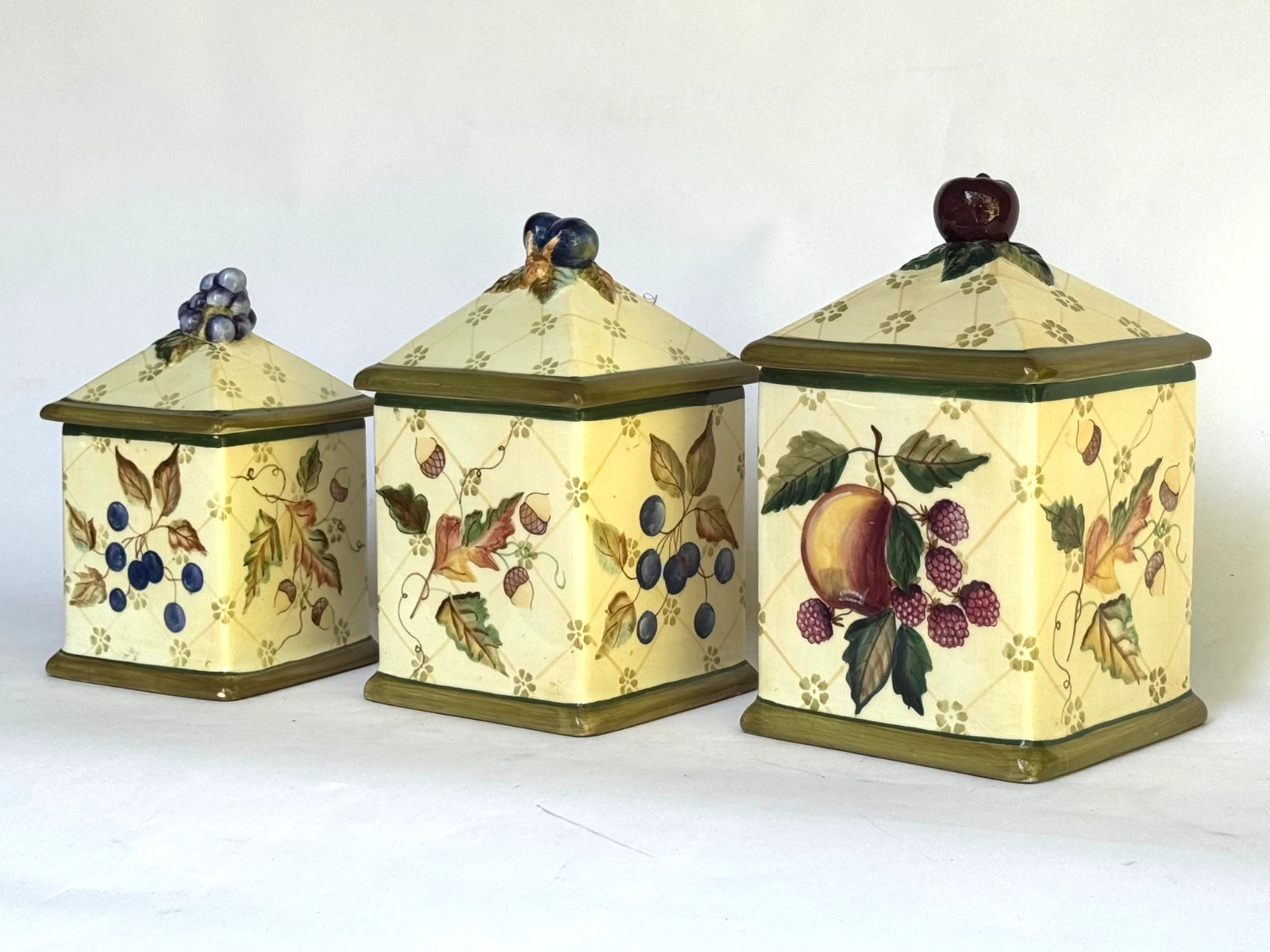 ZRIKE, hand-painted Garden Splendor 3-Piece Canister set
