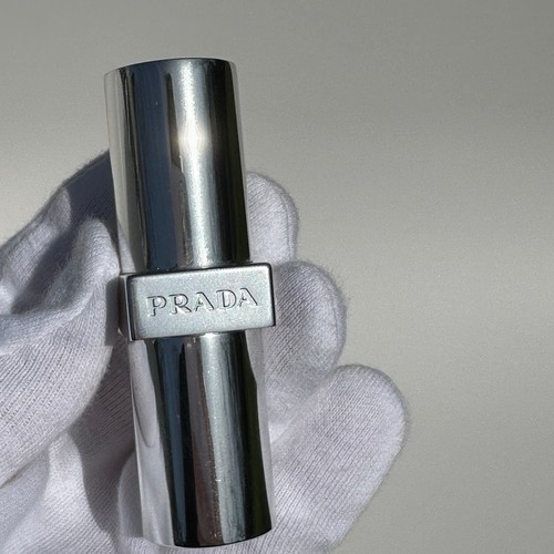 Prada Beauty Lip Optimizing Care Balm U000 & Reset polvere riequilibrante 00 - Foto 9 di 20