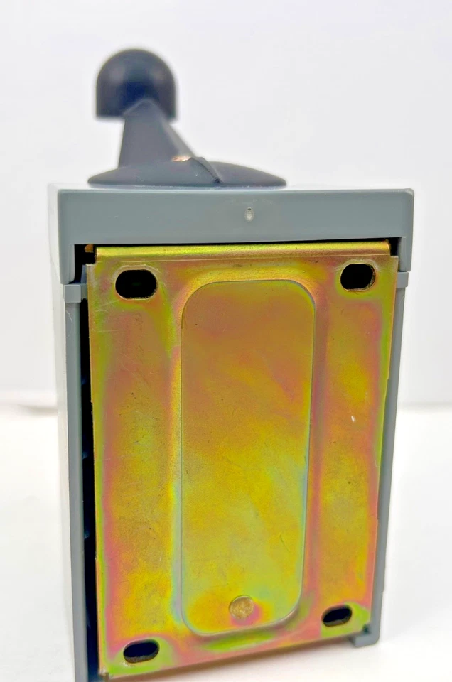 SCHNEIDER ELECTRIC 2601AG2 / 2601AG2 Reversing Drum Switch Used - Image 4 of 4