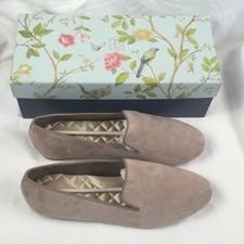 Birdies Starling Taupe Suede Loafers Smoking Slippers Womens Sz 8.5 NEW Timeless