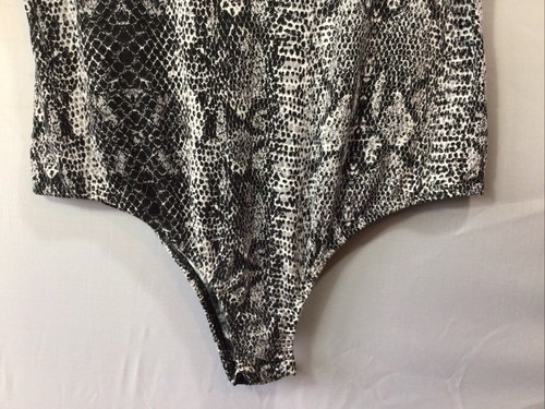 TU Black & Grey Animal Print Soft Jersey Bodysuit Size 22 Ex Con - Picture 4 of 5