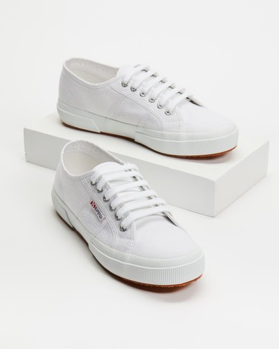 superga 7.5
