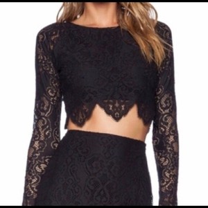 top encaje manga larga