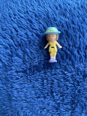 Vintage 1992 BBT Bluebird Polly Pocket Replacement Figure Girl W/Hat 1 