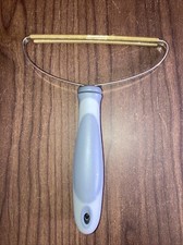 Portable Lint Remover, Pet Hair Remover Carpet Rake, Carpet Fuzz Scraper Open Bo