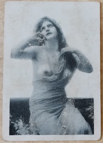 Chile Tobacco Card Picardo Minipostcard Woman