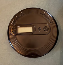 ONN Portable CD Player with FM Radio Model 100008711 TESTED